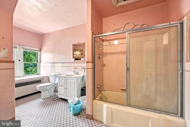 102 E CLIVEDEN ST, Philadelphia, PA 19119