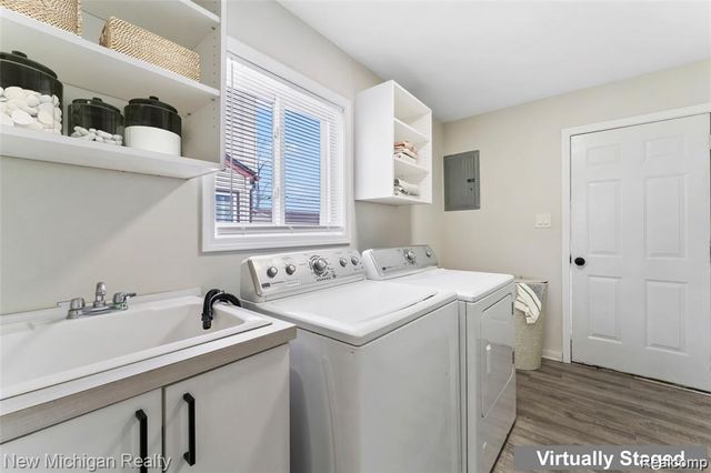 27210 Seyburn Avenue, Warren, MI 48092