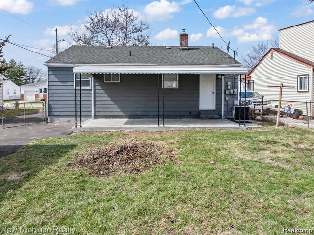 27210 Seyburn Avenue, Warren, MI 48092