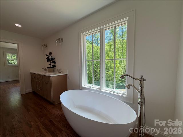 316 Big Raven Lane, Saluda, NC 28773