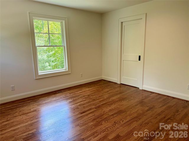 316 Big Raven Lane, Saluda, NC 28773