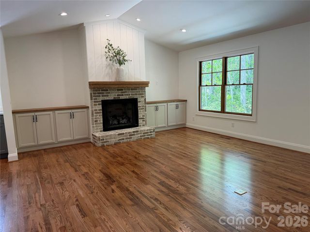 316 Big Raven Lane, Saluda, NC 28773