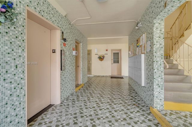 17050 NE 14th Avenue 106, Miami, FL 33162