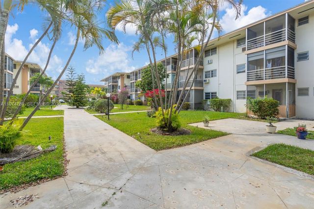 17050 NE 14th Avenue 106, Miami, FL 33162