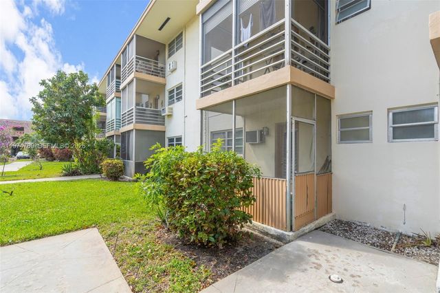 17050 NE 14th Avenue 106, Miami, FL 33162