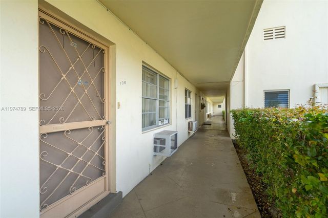 17050 NE 14th Avenue 106, Miami, FL 33162