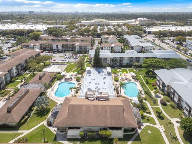 17050 NE 14th Avenue 106, Miami, FL 33162