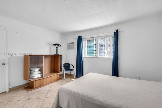 17050 NE 14th Avenue 106, Miami, FL 33162