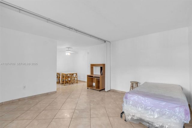 17050 NE 14th Avenue 106, Miami, FL 33162