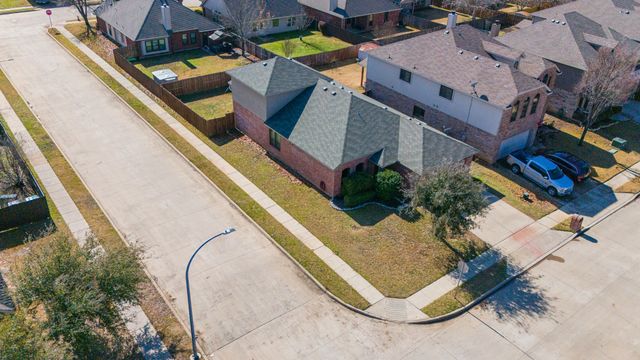 1360 Castlegar Lane, Fort Worth, TX 76247