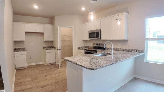 504 Cedar Valley Drive, Piedmont, SC 29673