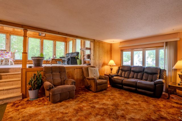 225 George Street, Hartford, IA 50118