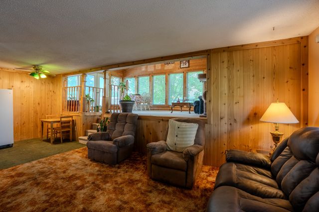 225 George Street, Hartford, IA 50118