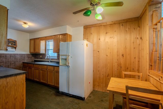 225 George Street, Hartford, IA 50118