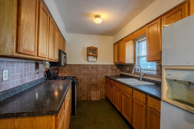 225 George Street, Hartford, IA 50118