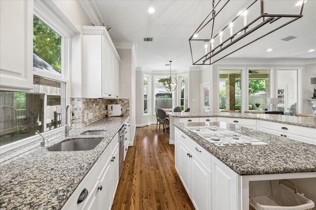7923 N Wellington Court, Houston, TX 77055