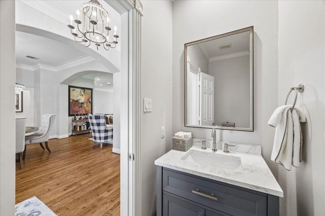7923 N Wellington Court, Houston, TX 77055