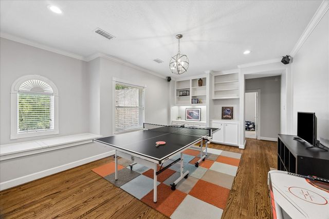7923 N Wellington Court, Houston, TX 77055
