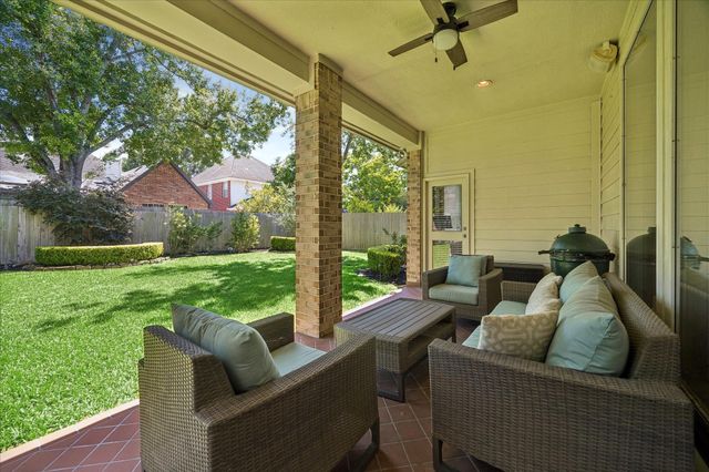 7923 N Wellington Court, Houston, TX 77055