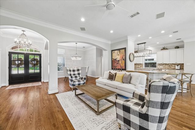 7923 N Wellington Court, Houston, TX 77055