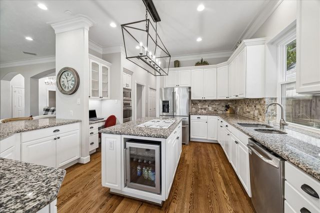 7923 N Wellington Court, Houston, TX 77055