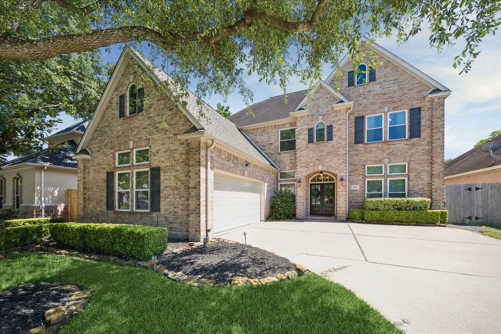7923 N Wellington Court, Houston, TX 77055