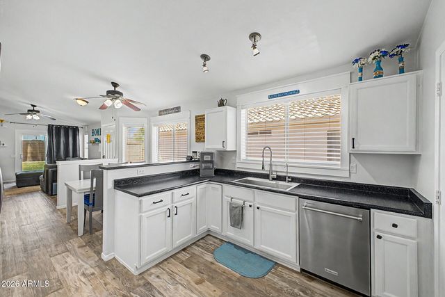 1052 N BOGLE Avenue, Chandler, AZ 85225