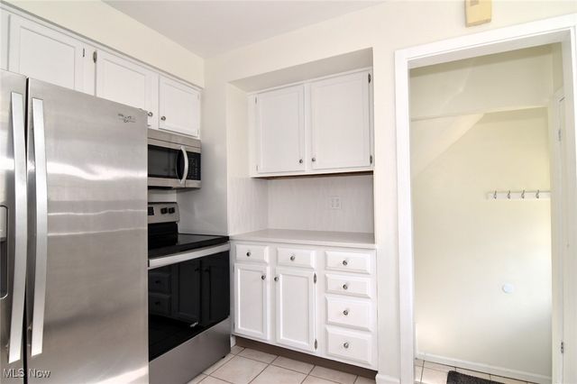 1575 Lander Road, Mayfield Heights, OH 44124