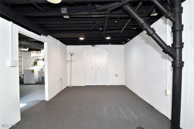 1575 Lander Road, Mayfield Heights, OH 44124