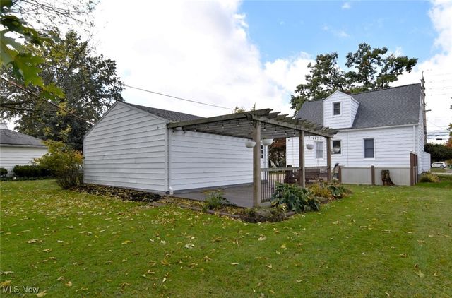 1575 Lander Road, Mayfield Heights, OH 44124