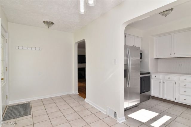 1575 Lander Road, Mayfield Heights, OH 44124