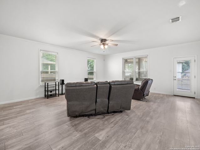 4631 Eldon Run, San Antonio, TX 78247