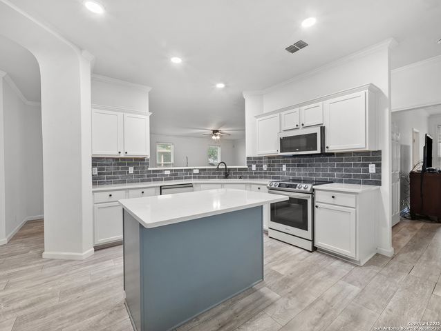 4631 Eldon Run, San Antonio, TX 78247