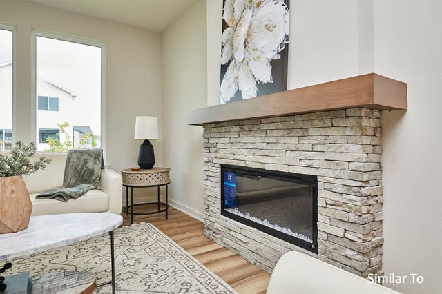 16611 Deerview Drive, Urbandale, IA 50323