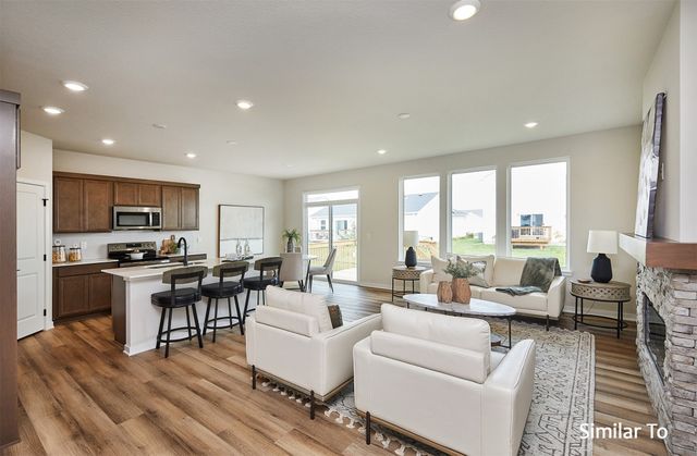 16611 Deerview Drive, Urbandale, IA 50323
