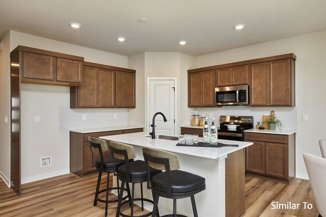 16611 Deerview Drive, Urbandale, IA 50323