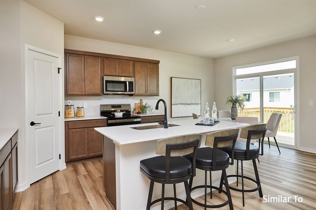16611 Deerview Drive, Urbandale, IA 50323