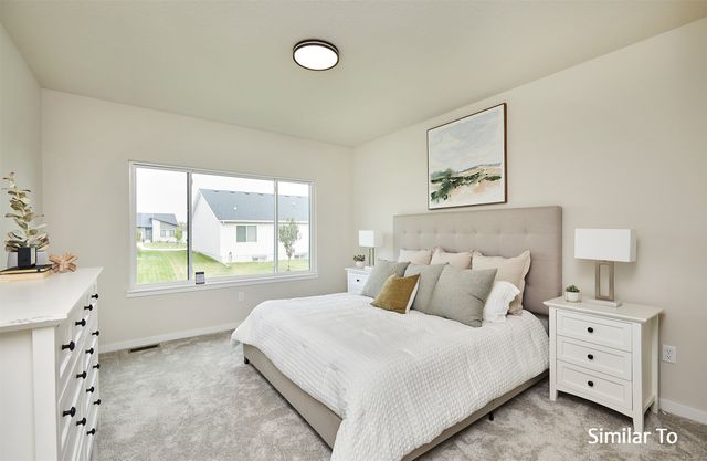 16611 Deerview Drive, Urbandale, IA 50323