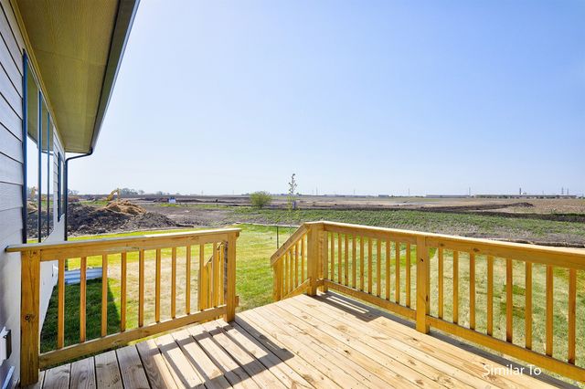 16611 Deerview Drive, Urbandale, IA 50323