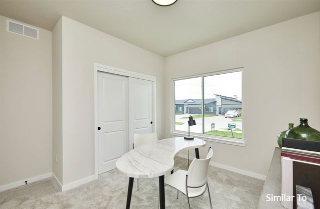 16611 Deerview Drive, Urbandale, IA 50323