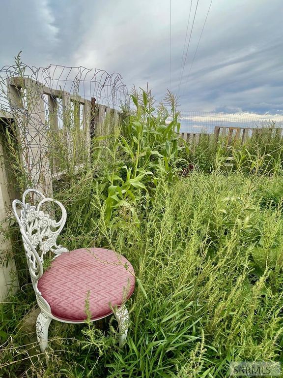 Image 11 of property listing at 2398 N 400 E, Monteview, ID 83435