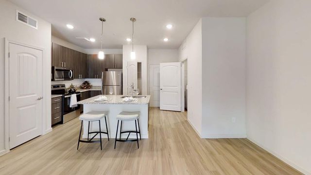 12001 Heatherly DR 7214, Austin, TX 78747