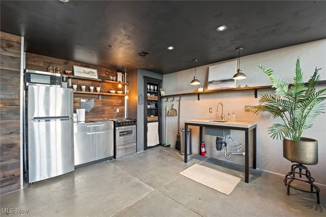 1133 W 9th Street 315, Cleveland, OH 44113