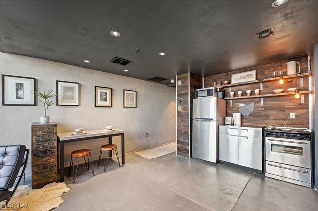 1133 W 9th Street 315, Cleveland, OH 44113