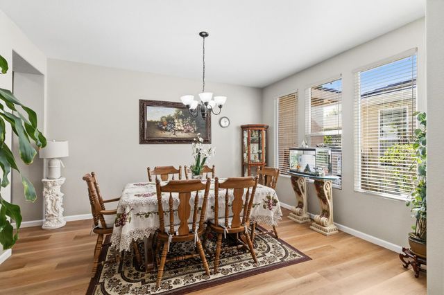 2857 MAYBROOK Dr, Sacramento, CA 95835