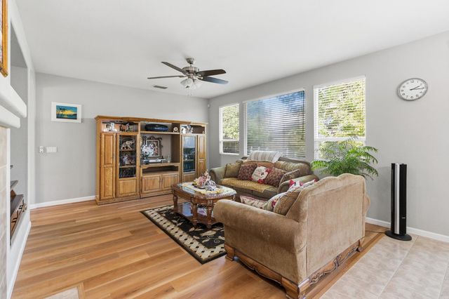 2857 MAYBROOK Dr, Sacramento, CA 95835