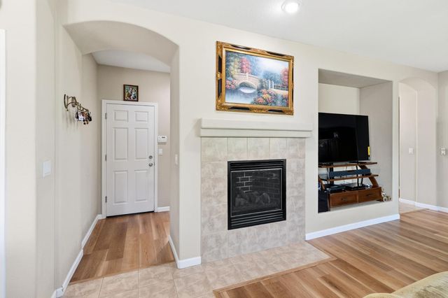 2857 MAYBROOK Dr, Sacramento, CA 95835