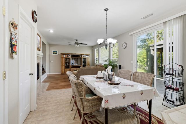 2857 MAYBROOK Dr, Sacramento, CA 95835