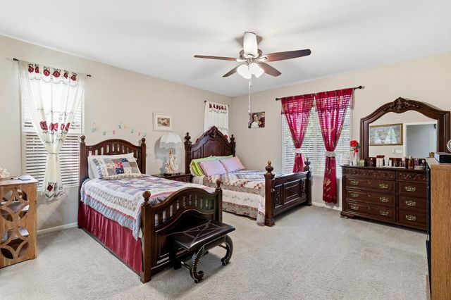 2857 MAYBROOK Dr, Sacramento, CA 95835