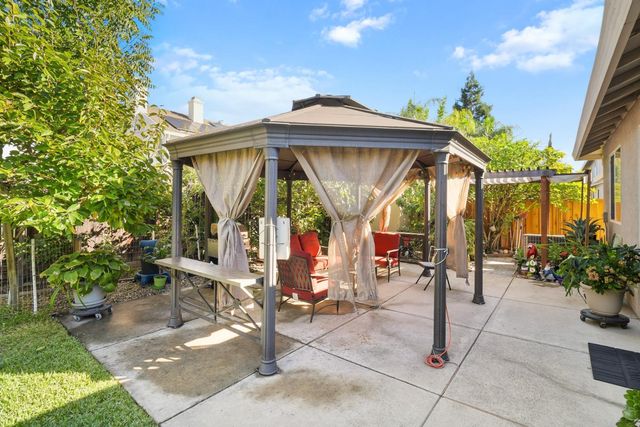 2857 MAYBROOK Dr, Sacramento, CA 95835